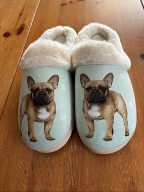 NWT Snuggs Mint Dog Print Cozy Slip-On Slippers with Cream Fur Trim